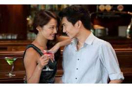 情侣吵架女友要求分手，如何挽回？